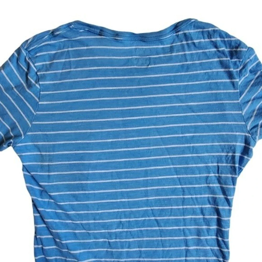 Nike The Athletic Dept blue white striped short sleeve crew neck t shirt sz M